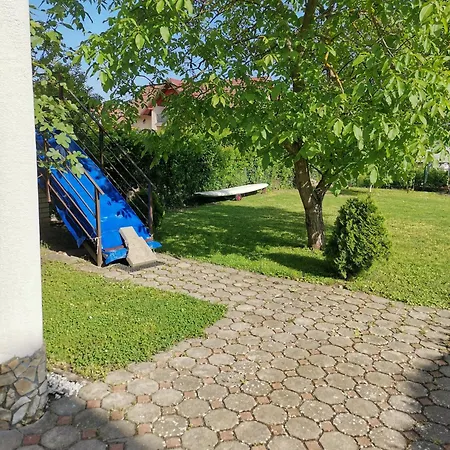 Strandkoezeli Nyaralohaz Apartment Balatonboglár